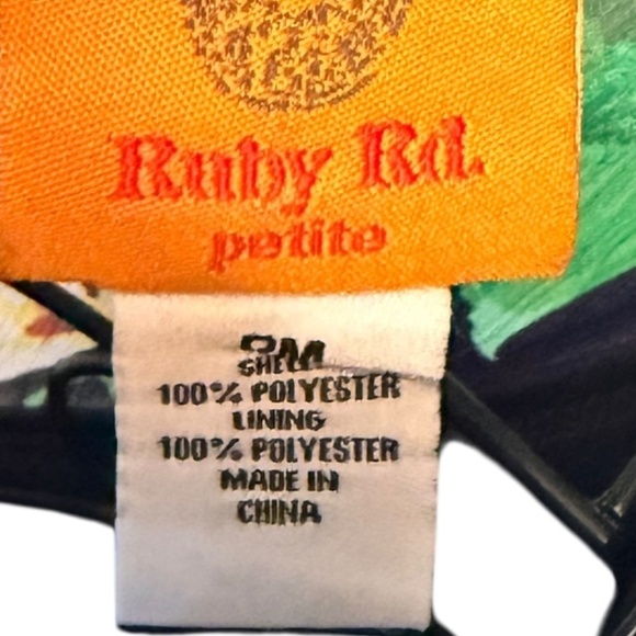 Ruby Rd. Petite Sheer Floral Blouse – Size PM - Picture 4 of 5